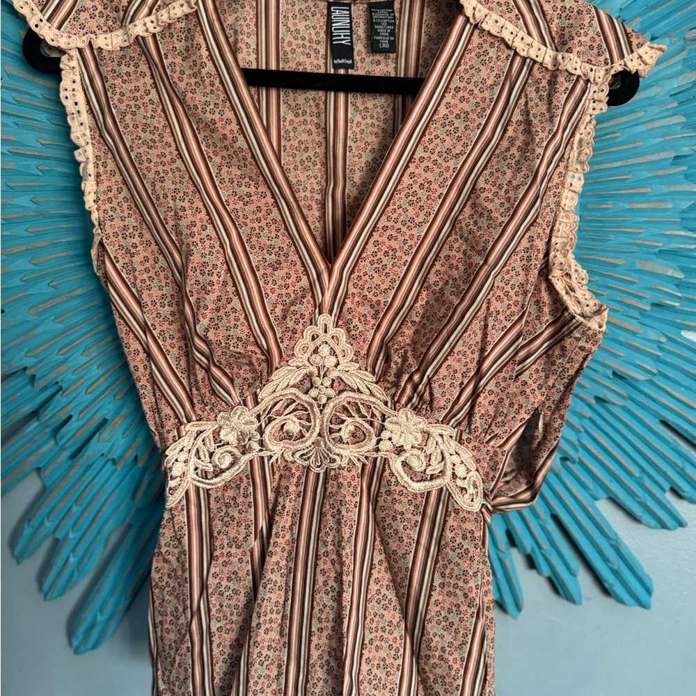 Laundry by Shelli Siegel vintage sleevess top